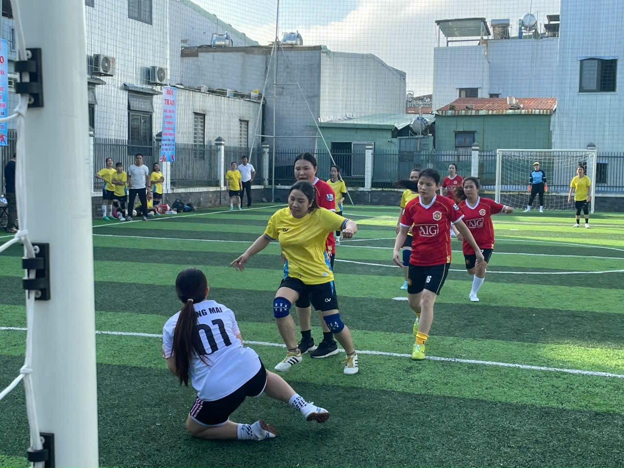 Giải bóng đá nữ chào mừng ngày Nhà giáo Việt Nam 20/11