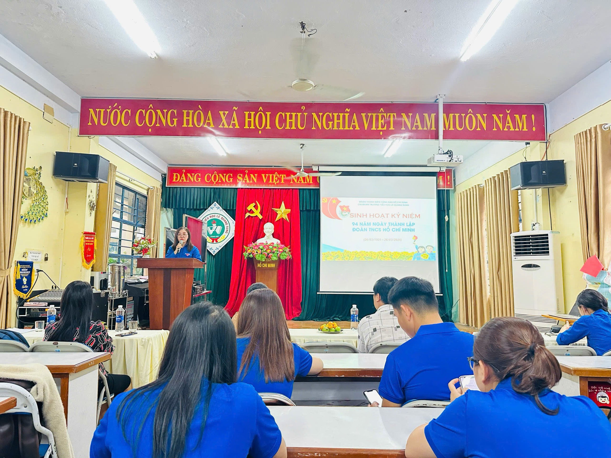 Sinh hoạt kỷ niệm ngày thành lập Đoàn TNCS Hồ Chí Minh