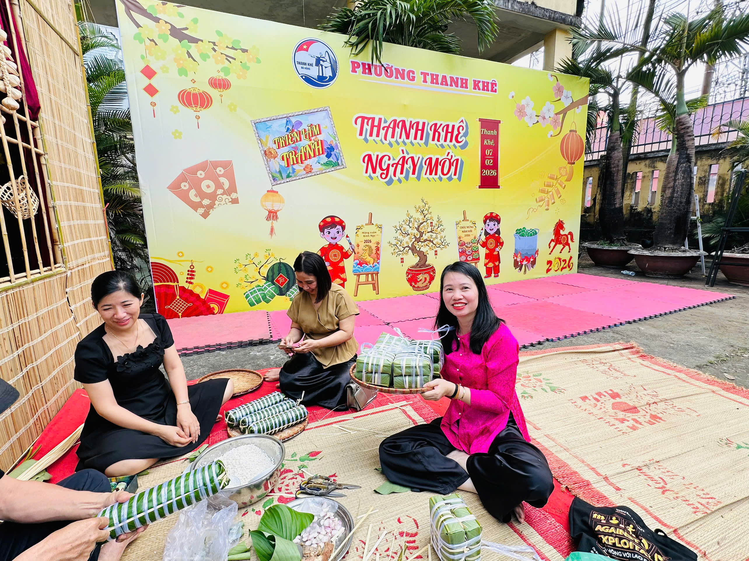 Tham gia Ngày hội Tết Việt